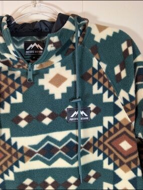 Massive Outdoor Fleece Pullover Mens Medium Aztec Southwest Quarter Zip Hoodie
